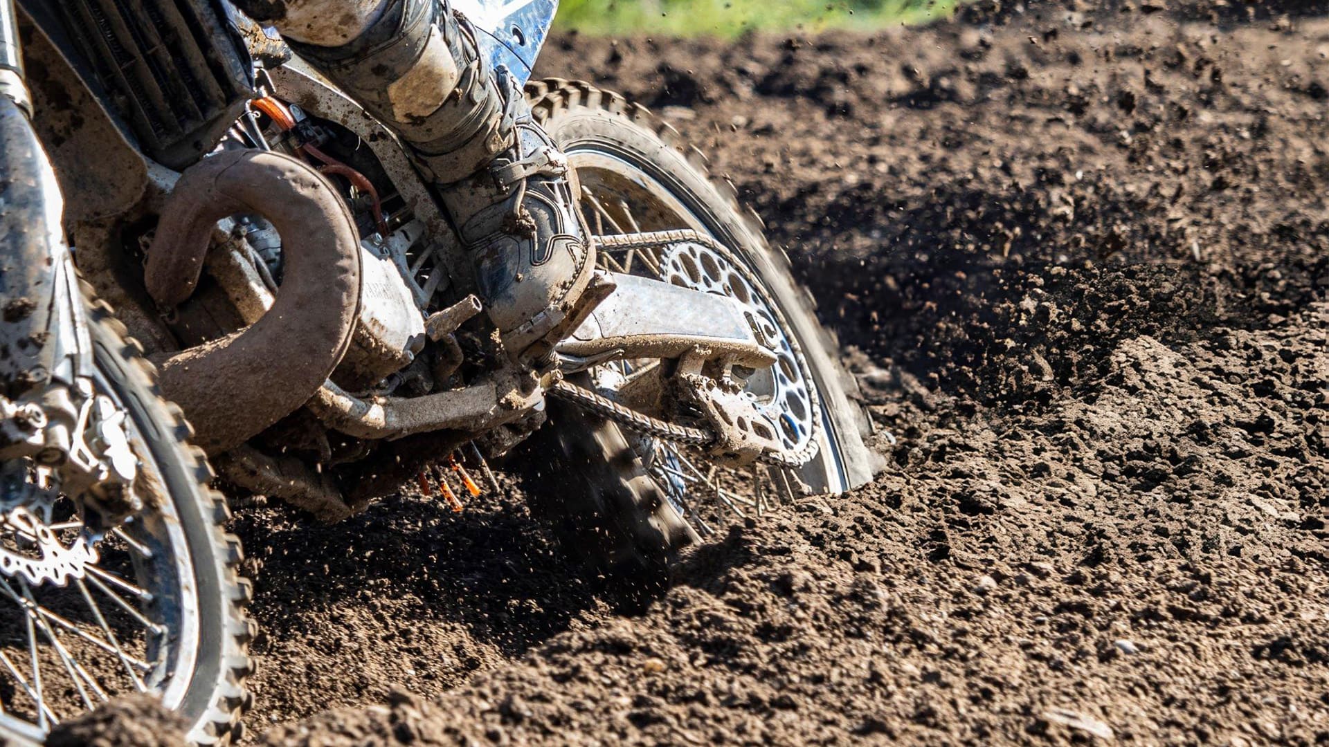 a dirt bike in mud experiencing more drag